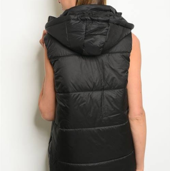 Hooded Black Puffer Vest - Picture 7 of 8